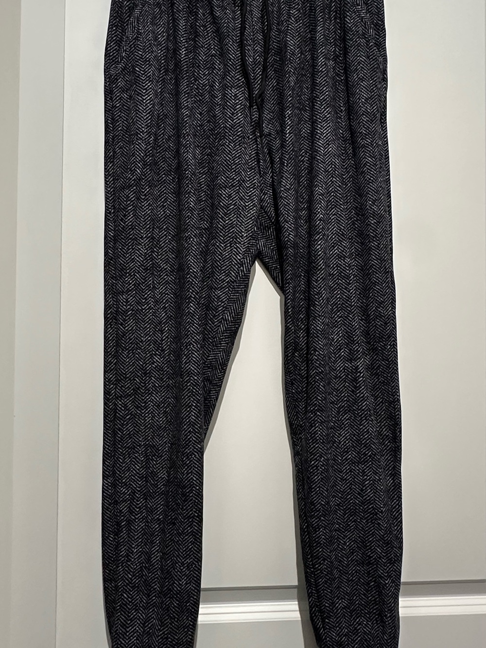 Amazon Women's Dark Herringbone Joggers - Black/Gray